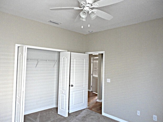 Building Photo - 5018 Sky Blue Dr