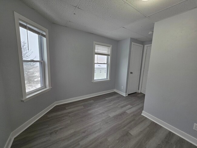 Building Photo - 39 Harlem St