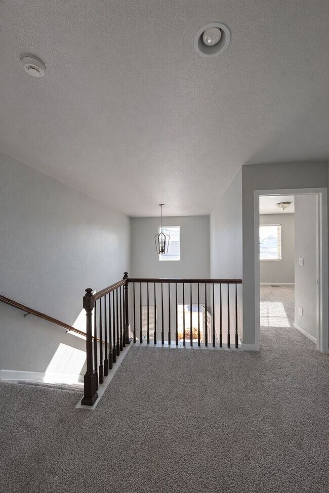 Building Photo - 22441 E Chenango Dr