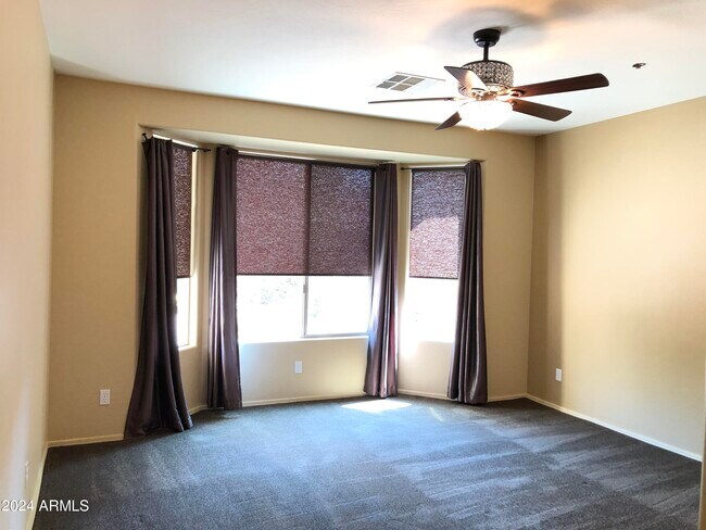 Building Photo - 12399 W Roberta Ln