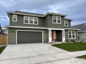 Building Photo - Beautiful 4 Bedroom, 3.5 Bathroom Home in Prescott Ranch!