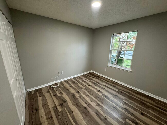 Building Photo - 119 Watoga Ave SW