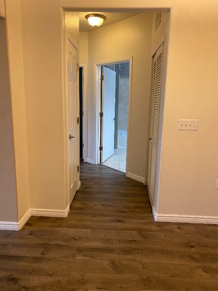 Building Photo - 2672 S Cathay Way