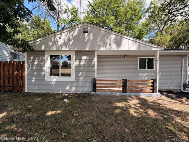 Building Photo - 3061 Culbertson Ave