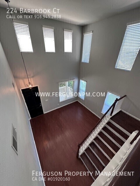 Building Photo - 224 Barbrook Ct