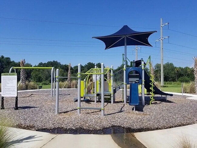 Building Photo - Beautiful 3 bedroom 2 bath home located in a quiet neighborhood