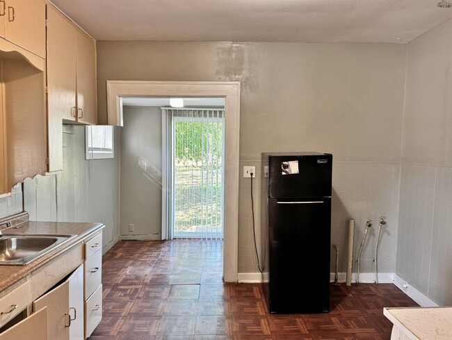 Building Photo - 3102 Cumberland Ave