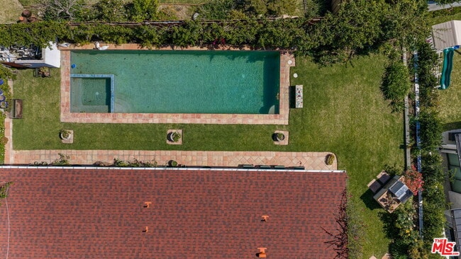 Building Photo - 1336 Bienveneda Ave