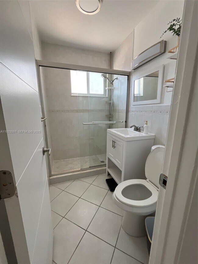 Building Photo - 315 69th St