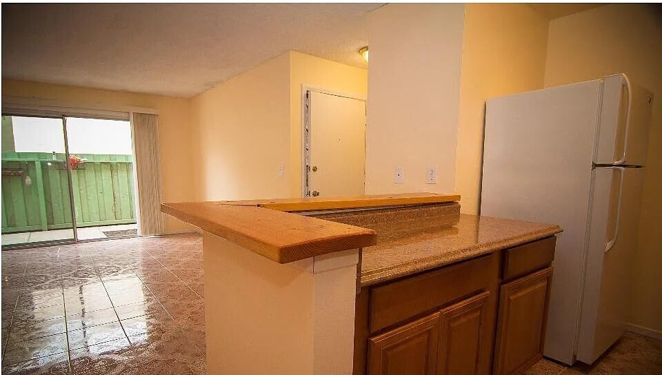 Building Photo - 2436 Bolker Dr