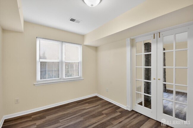 Building Photo - 111 Keystone Ct