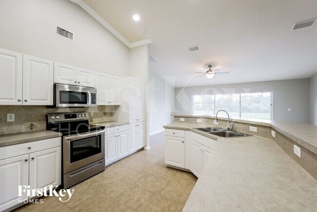 Building Photo - 1823 Laurie St