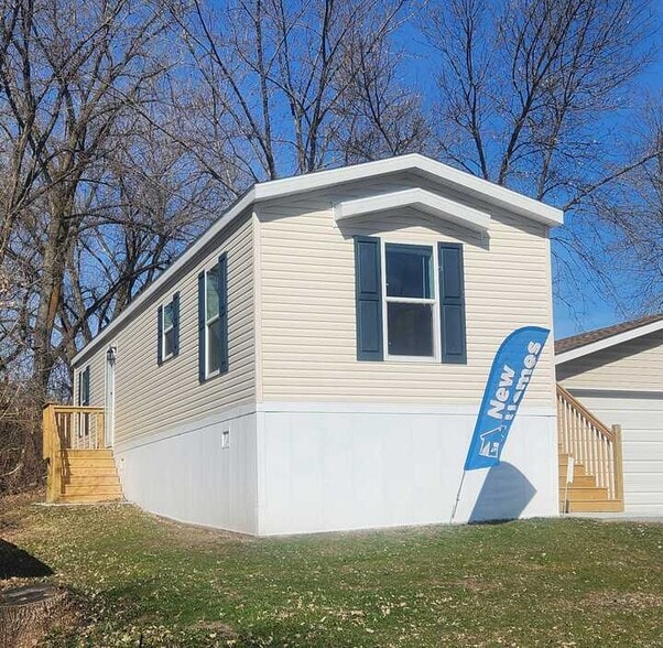 Building Photo - 16 Thomas Ln