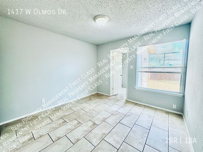 Building Photo - 1417 W Olmos Dr