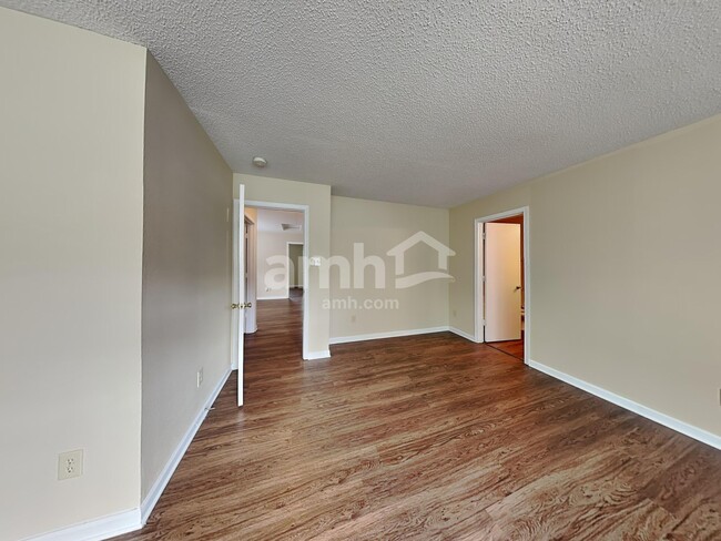 Building Photo - 1909 Beckwith Ln