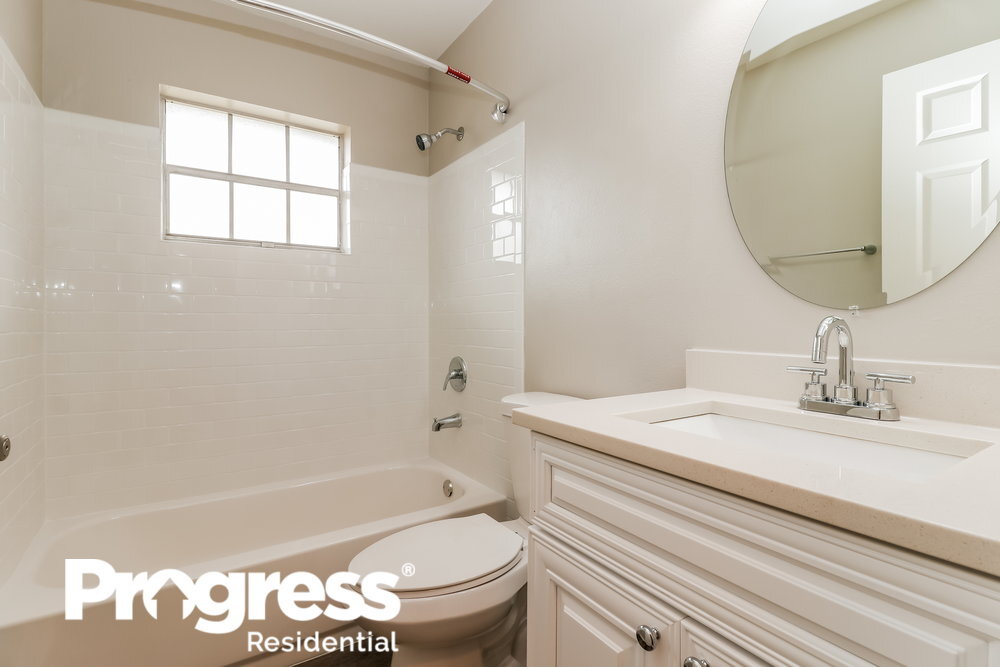 Building Photo - 12439 Brookside St