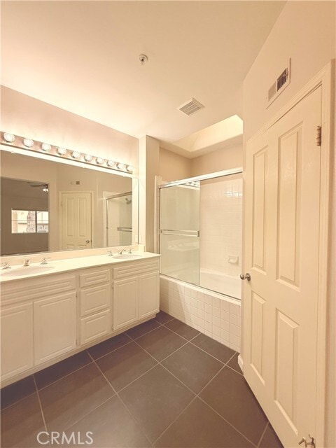 Building Photo - 2771 Dunstan Dr