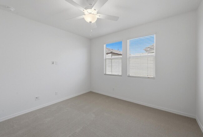 Building Photo - 16194 W Soft Wind Dr