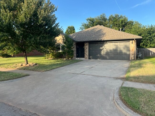 Building Photo - 3701 Truman Dr