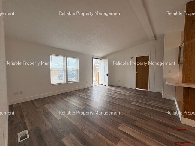 Building Photo - 254 N 700 W