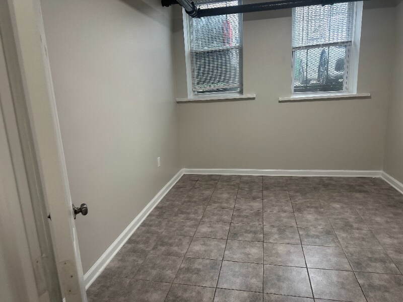 Building Photo - 9 Bentley Ave