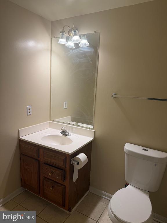 Building Photo - 8910 Pembrook Woods