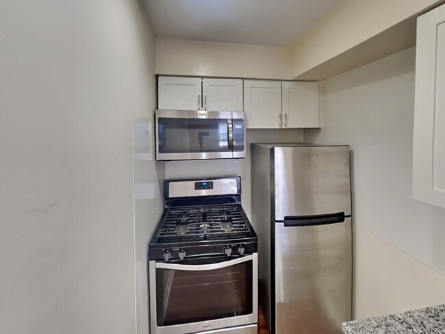 Building Photo - 31 Chittenden Ave