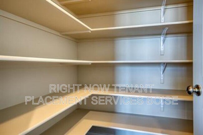 Building Photo - 6818 S Catfish Creek Ave