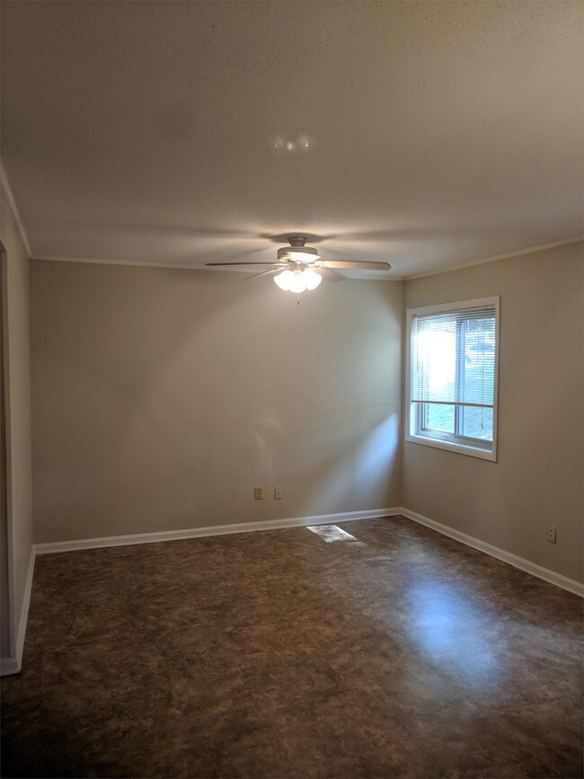 Building Photo - 3807 Pembrook Ct