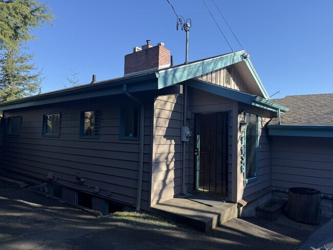 Building Photo - 1150 N 5th St