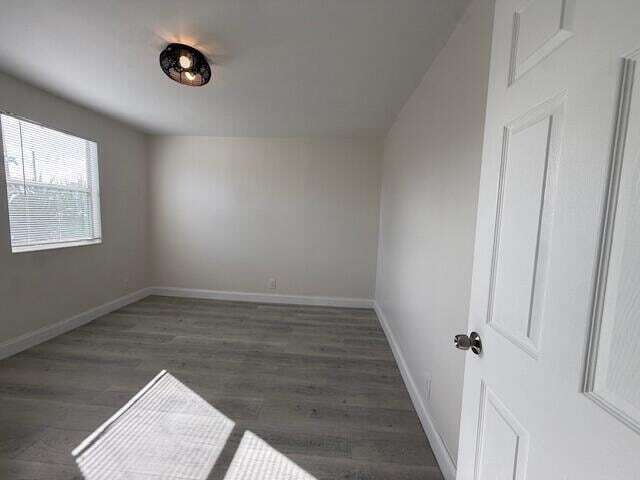 Building Photo - 904 4th St