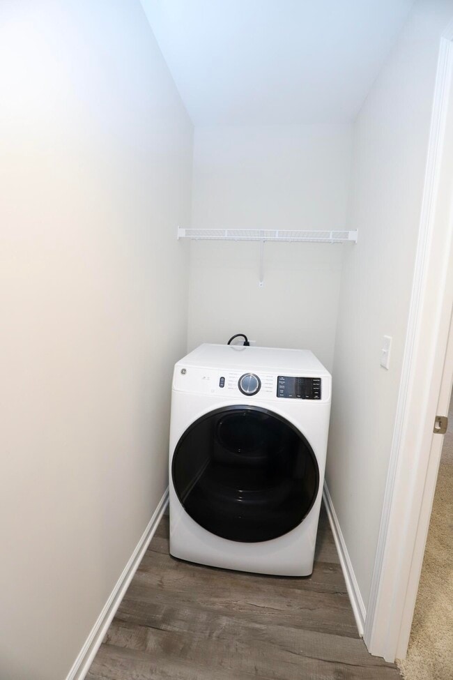 Building Photo - 1960 Barnhart Dr