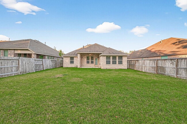 Building Photo - Monarch Crossing, Sienna, TX 77459 - 3 BR 2 BA single-family home