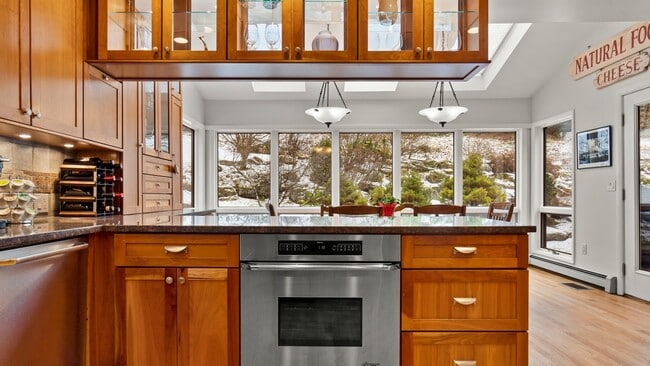 Building Photo - 14 Glendale Rd