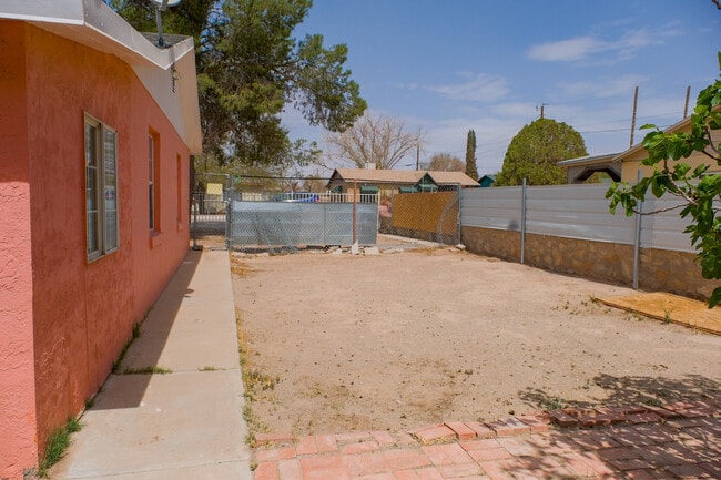 Building Photo - 8326 Verde Cir