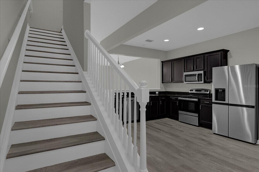 Building Photo - 4500 SW 52nd Cir
