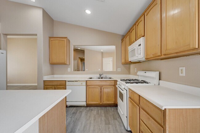 Building Photo - Single Family Home in N Las Vegas Aliante Area