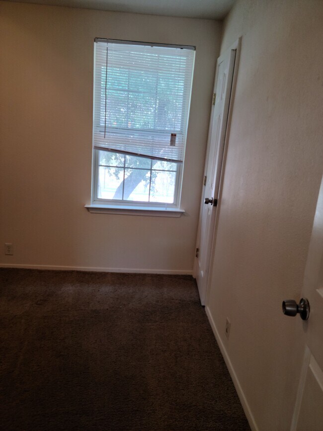 Building Photo - 4101 Flory St