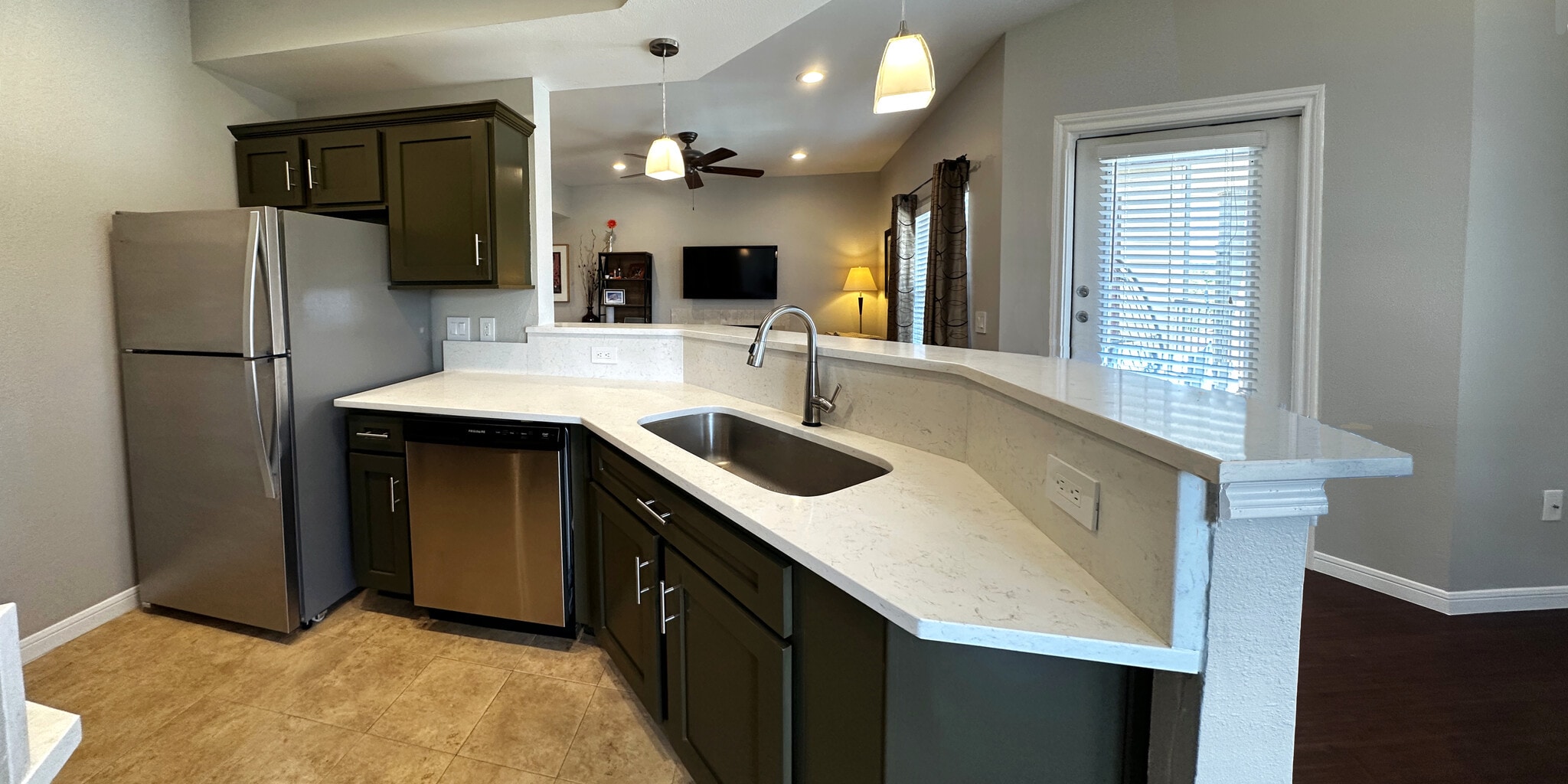 Building Photo - 2320 Gracy Farms Ln