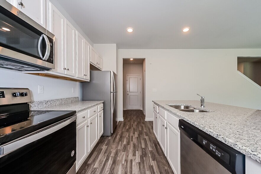 Building Photo - 299 Hamilton Pointe Dr