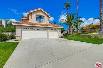 Building Photo - Fallbrook 3 Bedroom plus