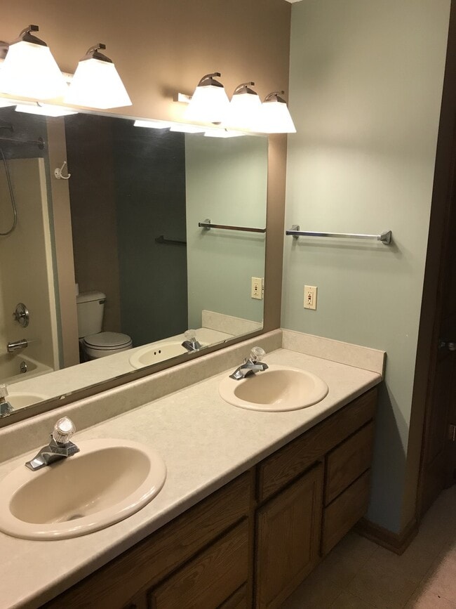 Building Photo - 5726 Fox Mill Run