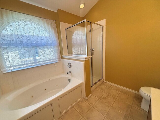 Building Photo - 209 Moonlight Dr