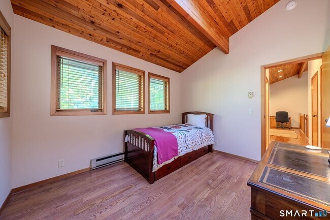 Building Photo - 278 Woodchuck Ln