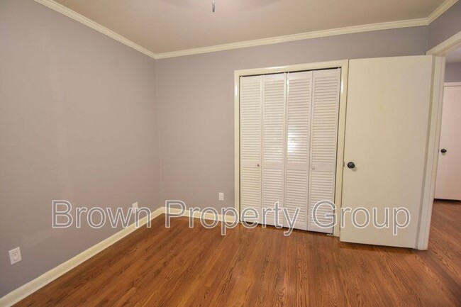 Building Photo - 248 Westwood Dr