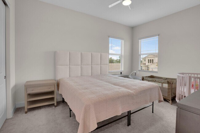 Building Photo - 15866 Orchard Dr