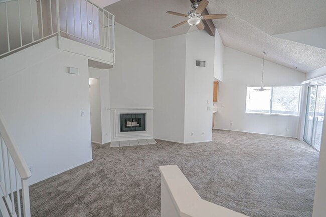 Building Photo - Charming 2-Bedroom Condo with Loft in the American Beauty Community of Canyon Country