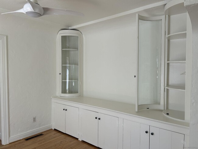 Building Photo - 4734 Biona Dr