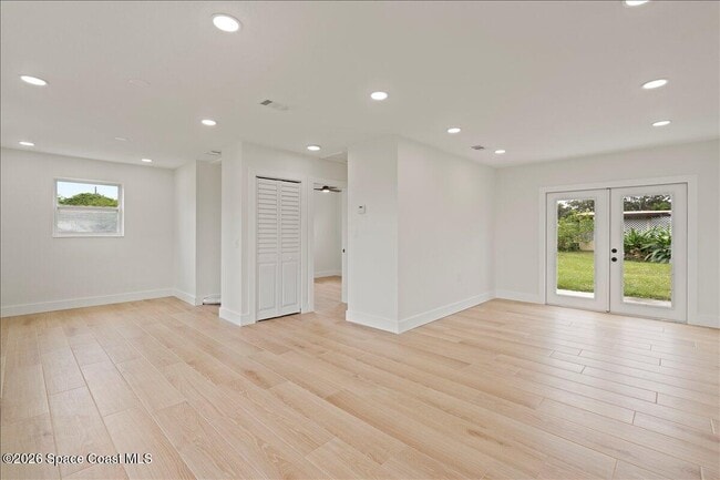 Building Photo - 301 W Rutgers St