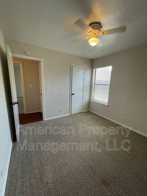 Building Photo - 13129 E 44th St